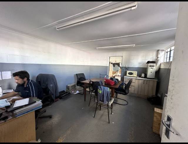 1,000M² WAREHOUSE TO LET IN KRAAIFONTEIN INDUSTRIA